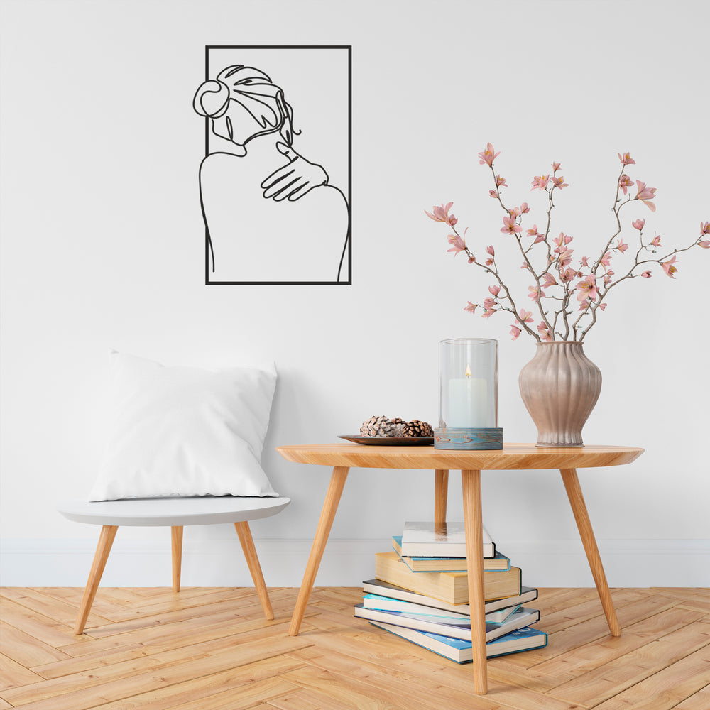 2 wooden hummingbirds