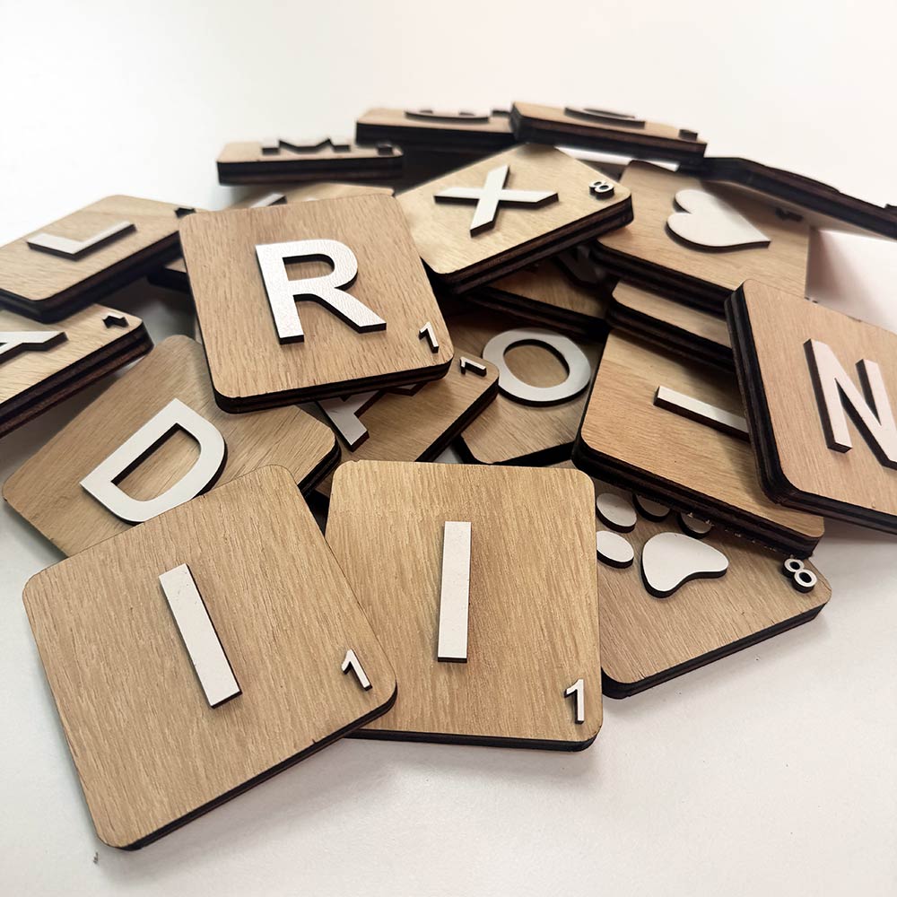 Letra de madera 3D scrabble de 7,5 cm