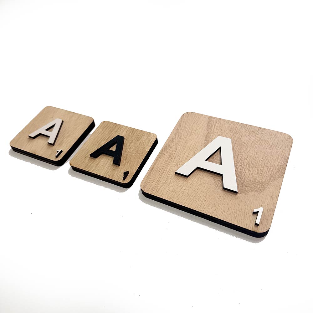 Letra de madera 3D scrabble de 7,5 cm