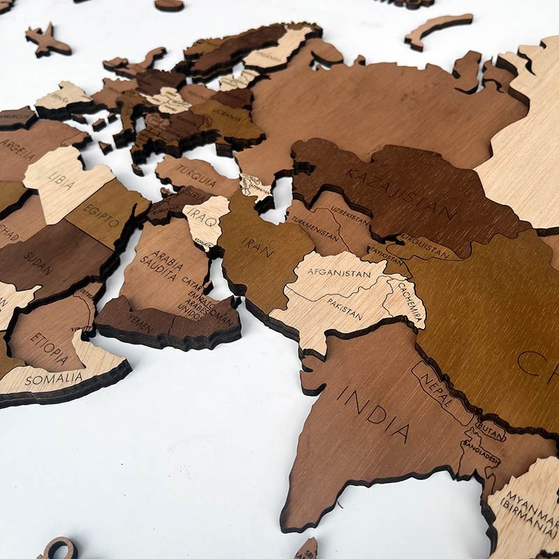 Mapa del mundo 3D de madera oscuro nogal – WeLoveMaps